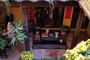 Không gian trà ở nhà cổ Mã Mây, Hà Nội. (Ảnh: KHIẾU MINH)