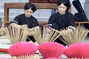 Tái hiện nghề làm hương truyền thống của người Nùng An ở Cao Bằng