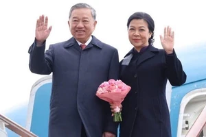 Tổng Bí thư Tô Lâm và Phu nhân rời Moskva, lên đường thăm Belarus. (Ảnh: TTXVN)