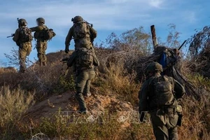 Binh sĩ Israel thực hiện chiến dịch quân sự tại Dải Gaza. (Ảnh: THX/TTXVN)