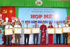 Những cá nhân vinh dự đón nhận Bằng khen của Thủ tướng Chính phủ