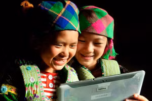 Phát triển kinh tế đi đôi với tiến bộ và công bằng xã hội