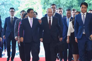 Thủ tướng Phạm Minh Chính đón Tổng thống Liên bang Nga Vladimir Putin. 