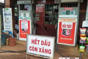 Bộ Công Thương điểm tên doanh nghiệp không nhập đủ xăng dầu được giao 