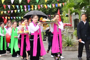 Về Sơn La vui Tết Xíp xí với đồng bào Thái trắng