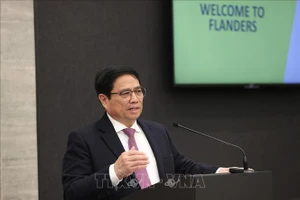 Thủ tướng Phạm Minh Chính phát biểu tại cuộc làm việc với ông Jan Jambon, Bộ trưởng - Thủ hiến vùng Flanders. (Ảnh: TTXVN) 