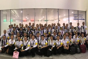 Lao động đi làm việc ở nước ngoài theo hợp đồng. (Ảnh: Colab)