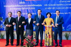 Các đại biểu tại lễ khai mạc Hội nghị Bộ trưởng Lao động và Phúc lợi xã hội Lào-Việt Nam lần thứ tám. (Ảnh: Dân trí)