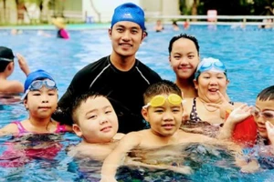 Trang bị kỹ năng bơi và phòng, chống đuối nước mùa hè cho trẻ em.