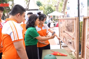 Trải nghiệm công nghệ thực tế tăng cường