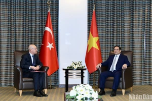 Thủ tướng Phạm Minh Chính tiếp Bộ trưởng Ngân khố và Tài chính Thổ Nhĩ Kỳ Mehmet Simsek.