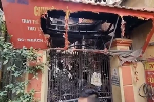 [Video] Cận cảnh hiện trường vụ cháy tại Trung Kính sau khi lực lượng chức năng khám xét hiện trường