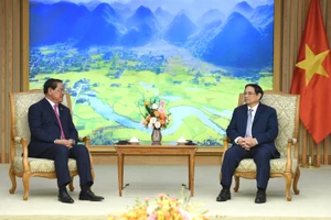 Thủ tướng Phạm Minh Chính tiếp Phó Thủ tướng, Bộ trưởng Nội vụ Vương quốc Campuchia Samdech Krolahom Sar Kheng.