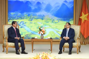 Thủ tướng Phạm Minh Chính tiếp Phó Thủ tướng, Bộ trưởng Nội vụ Vương quốc Campuchia Samdech Krolahom Sar Kheng.