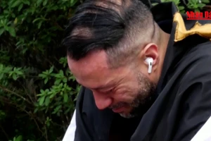 [Video] Người hâm mộ tiếc thương "Vua bóng đá" Pele