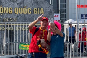 Giá vé trận chung kết lượt đi AFF Cup 2022 "hạ nhiệt"