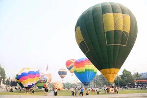[Ảnh] Ghé thăm lễ hội khinh khí cầu quốc tế lớn nhất Việt Nam