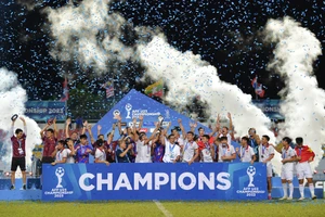 [Ảnh] U23 Việt Nam ăn mừng chức vô địch Đông Nam Á