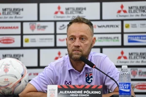 HLV Mano Polking tại buổi họp báo trước thềm trận chung kết AFF Cup 2022. (Ảnh: Mạnh Quân)