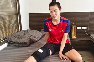 Trung vệ đội tuyển Việt Nam được kiểm tra chấn thương tại bệnh viện Vinmec. (Ảnh: VFF)