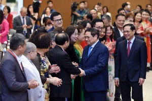 [Ảnh] Thủ tướng Phạm Minh Chính gặp mặt kiều bào tiêu biểu dự chương trình Xuân Quê hương 2023