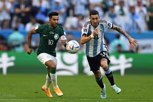 Tiền vệ Angel Di Maria của Argentina trong trận đối đầu với Saudi Arabia ở vòng bảng. (Ảnh: AFP/TTXVN)