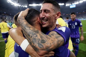 Nhìn lại World Cup ngày thứ 11: Argentina trở lại vị thế, Australia đột phá vòng bảng