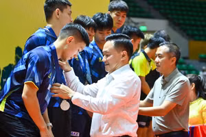 [Ảnh] Toàn cảnh Lễ bế mạc Giải vô địch bóng bàn quốc gia Báo Nhân Dân lần thứ 43