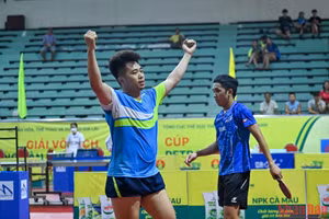 Niềm vui của Nguyễn Đức Tuân (Hải Dương-Long Hải) sau khi giành chiến thắng. 