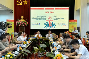 Quang cảnh buổi họp báo. (Ảnh: ĐĂNG KHOA)