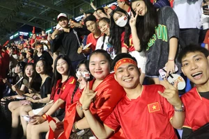 [Ảnh] U22 Việt Nam thể hiện bản lĩnh trước đối thủ Thái Lan