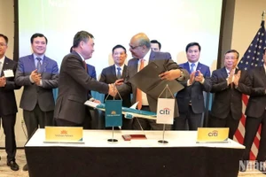 Vietnam Airlines và Ngân hàng Citi (Hoa Kỳ) ký Biên bản ghi nhớ (MOU) về cam kết tài trợ vốn trị giá từ 560 triệu USD trở lên cho các dự án đầu tư chiến lược của Vietnam Airlines.