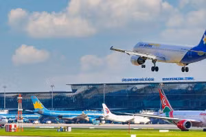 Cảng Hàng không quốc tế Nội Bài khai thác trở lại bình thường từ 15 giờ ngày 18/7.