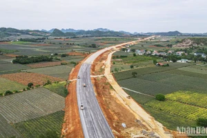 Một đoạn tuyến cao tốc bắc-nam.