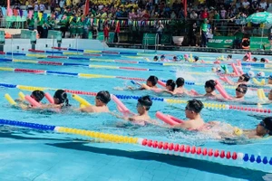 Huấn luyện bơi và kỹ năng bơi cứu đuối là một giải pháp quan trọng nhằm hạn chế tai nạn đuối nước cho trẻ em.