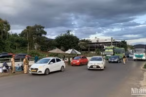 Lực lượng chức năng truy bắt các đối tượng tấn công trụ sở Ủy ban nhân dân xã Ea Tiêu và Ea Ktur, tại Đắk Lắk, ngay sau khi xảy ra vụ việc.