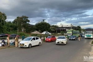 Lực lượng chức năng truy bắt các đối tượng tấn công trụ sở Ủy ban nhân dân xã Ea Tiêu và Ea Ktur, tại Đắk Lắk, ngay sau khi xảy ra vụ việc.