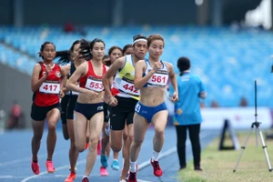 [Ảnh] Nguyễn Thị Oanh và "cú đúp Vàng" siêu tốc trong lịch sử SEA Games