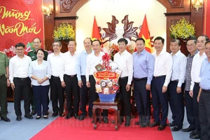 Bí thư Thành ủy Thành phố Hồ Chí Minh Nguyễn Văn Nên cùng các đại biểu đến thăm, chúc Tết Tỉnh ủy tỉnh Tây Ninh. Ảnh; https://www.hcmcpv.org.vn.