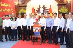 Bí thư Thành ủy Thành phố Hồ Chí Minh Nguyễn Văn Nên cùng các đại biểu đến thăm, chúc Tết Tỉnh ủy tỉnh Tây Ninh. Ảnh; https://www.hcmcpv.org.vn.