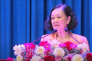 Đồng chí Trương Thị Mai, Ủy viên Bộ Chính trị, Thường trực Ban Bí thư, Trưởng Ban Tổ chức Trung ương phát biểu chỉ đạo hội nghị. Ảnh: tayninh.dcs.vn.