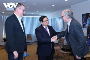 Thủ tướng Phạm Minh Chính gặp gỡ và trao đổi với Lãnh đạo Đảng Lao động Bỉ. (Nguồn: VOV)