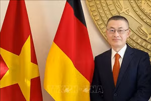 Đại sứ Việt Nam tại Cộng hòa Liên bang Đức Vũ Quang Minh. (Ảnh: Mạnh Hùng/PV TTXVN tại Đức)
