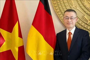 Đại sứ Việt Nam tại Cộng hòa Liên bang Đức Vũ Quang Minh. (Ảnh: Mạnh Hùng/PV TTXVN tại Đức)
