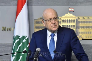 Thủ tướng Liban Najib Mikati phát biểu tại cuộc họp nội các ở Beirut. Ảnh: AFP/TTXVN