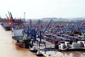 Tiếp tục tăng tốc thu ngân sách các tháng cuối năm