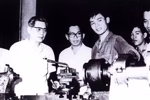 Đồng chí Nguyễn Văn Linh với cách mạng miền nam, với Sài Gòn - Chợ Lớn - Gia Định và TP Hồ Chí Minh 