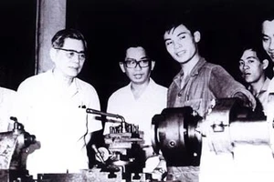 Đồng chí Nguyễn Văn Linh với cách mạng miền nam, với Sài Gòn - Chợ Lớn - Gia Định và TP Hồ Chí Minh 