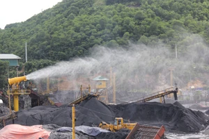 Hoạt động khai thác than tại TKV. 