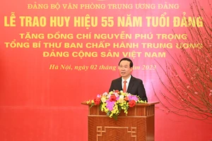 Đồng chí Võ Văn Thưởng, Ủy viên Bộ Chính trị, Thường trực Ban Bí thư phát biểu tại Lễ trao Huy hiệu 55 năm tuổi Đảng tặng Tổng Bí thư Nguyễn Phú Trọng. (Ảnh: Đăng Khoa)